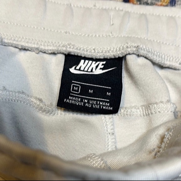 nike tech - Picture 4 of 10